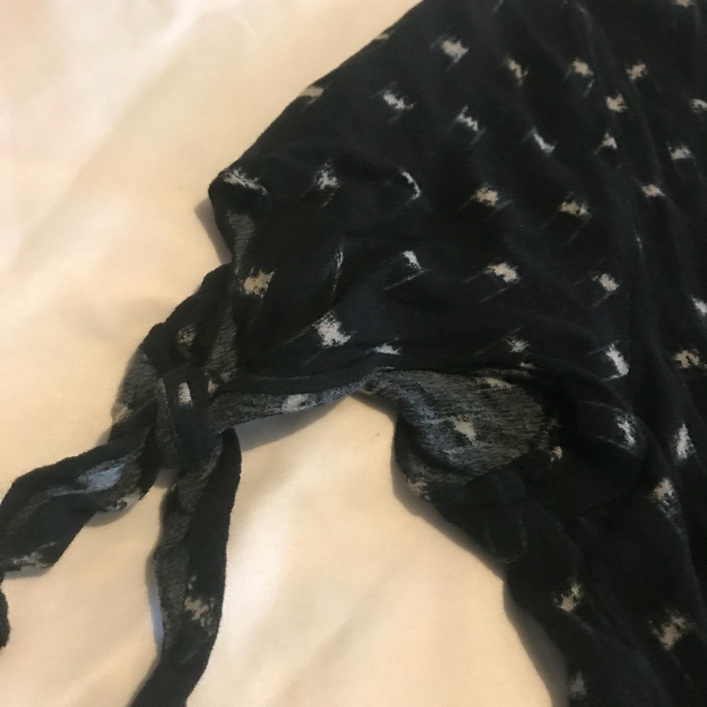 Universal Thread top - Picture 4 of 5